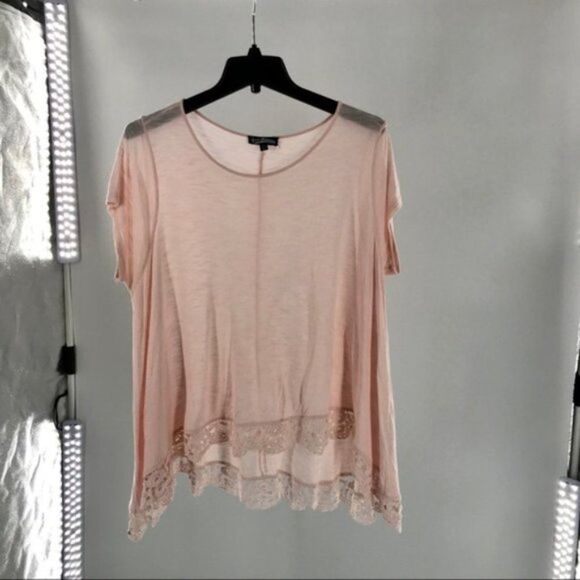 Flowy Lightweight Crochet Trim Top sz M - Picture 3 of 7